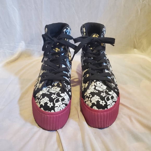 Jeffrey Campbell HiyaHawaii Sneaker - Picture 3 of 5